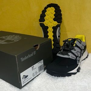 NIB Men’s Waterproof Trail Shoes Size 8.5